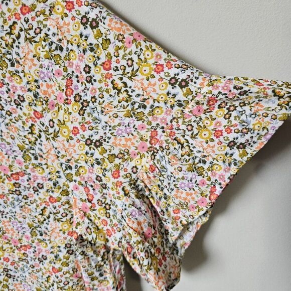 Floral Women's Top - Picture 3 of 16